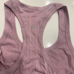 Lululemon tank top in size 6